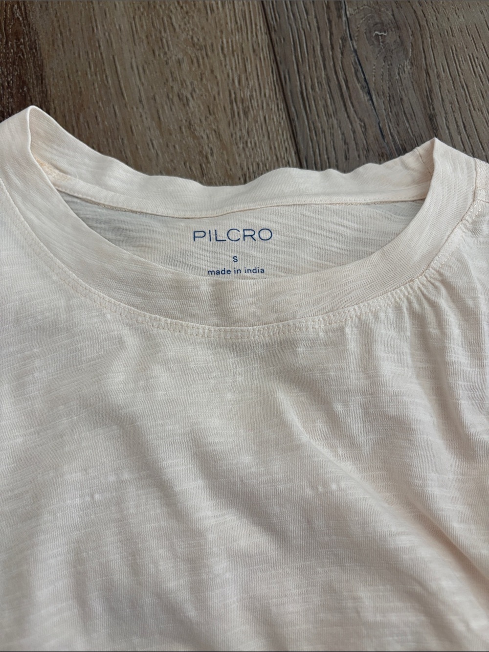Pilcro Cream Ruched Side-Panel Short Sleeve Tee - Picture 3 of 3